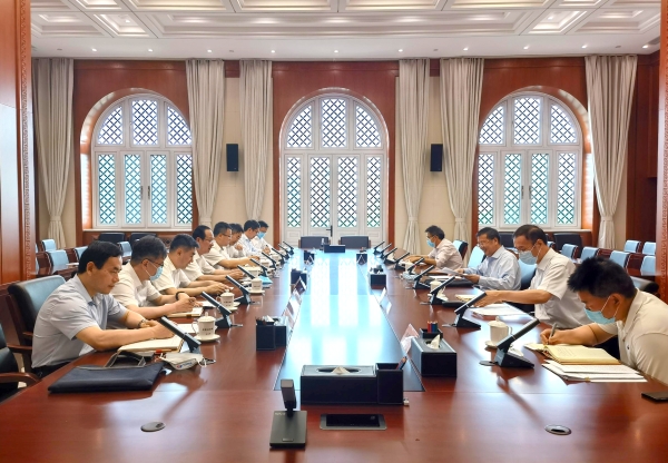 丁焰章拜訪國(guó)家能源局黨組書記、局長(zhǎng)章建華