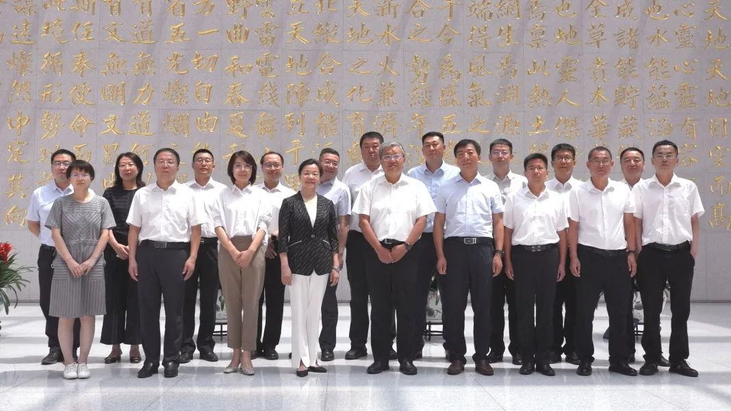 內蒙古電力集團公司選派13名干部赴南網(wǎng)掛職