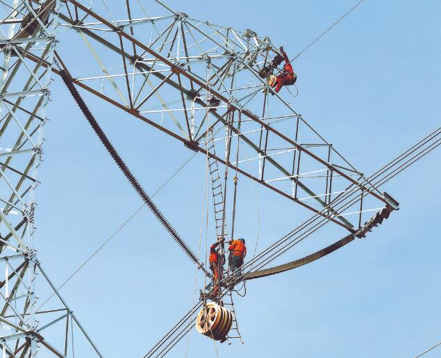 【非凡十年】國(guó)網(wǎng)冀北電力公司:綠電奔涌出張北 動(dòng)能澎湃滿京畿