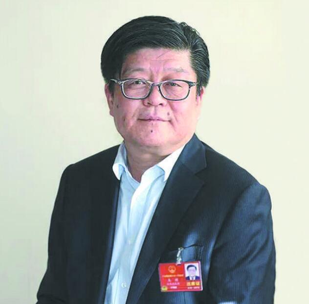 推動(dòng)綠色產(chǎn)業(yè)發(fā)展 助力實(shí)現(xiàn)“雙碳”目標(biāo)——訪全國(guó)人大代表、金晶(集團(tuán))有限公司董事長(zhǎng)王剛