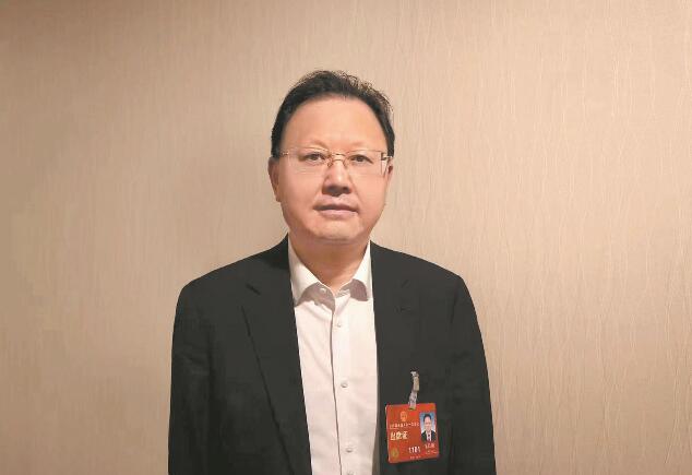 加快新能源產(chǎn)業(yè)技術(shù)創(chuàng)新 助推能源綠色低碳轉(zhuǎn)型——訪全國(guó)人大代表、江西贛鋒鋰業(yè)集團(tuán)股份有限公司董事長(zhǎng)李良彬