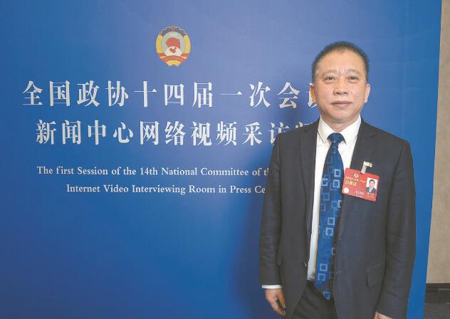 強(qiáng)化科技創(chuàng)新 推動(dòng)發(fā)展方式綠色轉(zhuǎn)型——訪全國(guó)政協(xié)委員、中國(guó)工程院院士劉中民