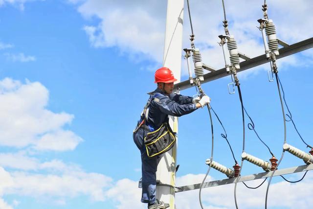 王浩昌:迎“藍”而上 守護萬家燈火明