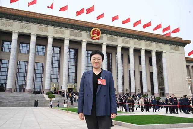 全國人大代表、上汽集團(tuán)零束科技黨委副書記劉懿艷:建議加大中國智能電動汽車技術(shù)出海專利保護(hù)力度