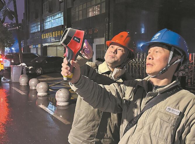 李哲: 用心服務(wù)客戶 精細管理站所