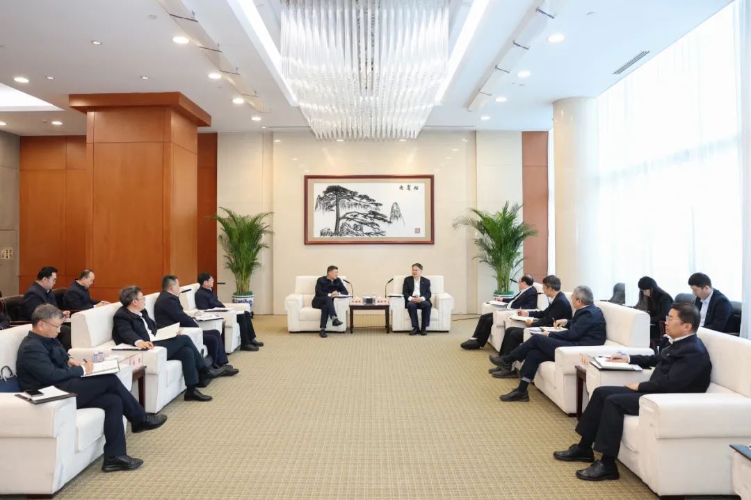 華能集團(tuán)董事長溫樞剛會(huì)見東方電氣董事長俞培根