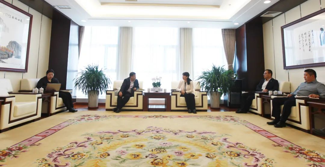 國家電投新疆公司張瑋、李國儉會(huì)見塔城地區(qū)發(fā)改委黨組書記劉沖