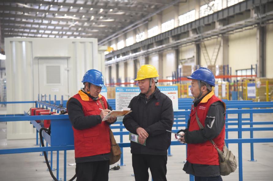 國網(wǎng)河南電力“滿格電”護(hù)航企業(yè)復(fù)工復(fù)產(chǎn)