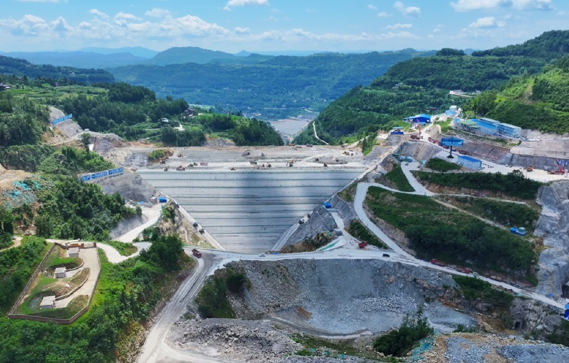 云陽(yáng)建全抽水蓄能電站上水庫(kù)大壩填筑全面到頂